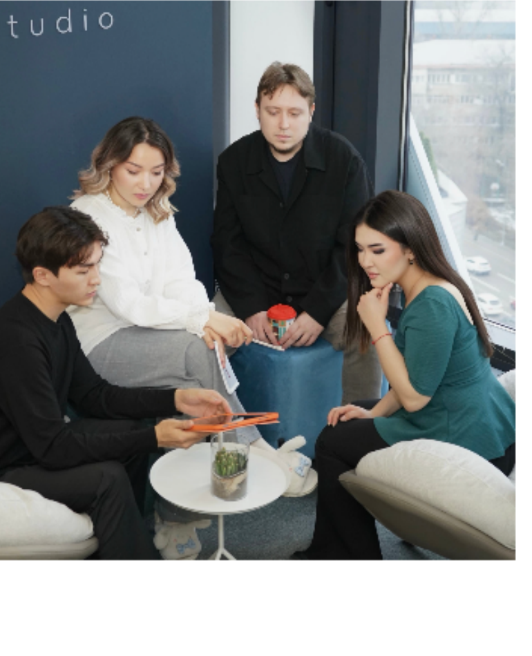 KEÑ studio — team